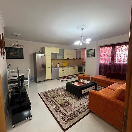 Spacious 아파트 골렘